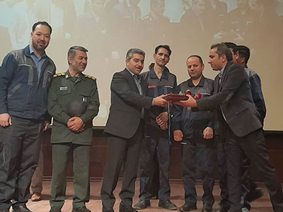 کارگران نمونه نیان